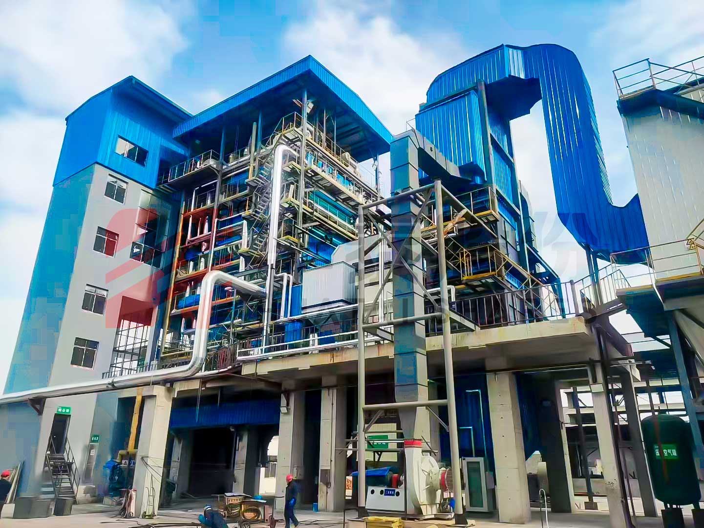 華泰40噸生物質(zhì)角管鍋爐助力化工行業(yè)高效生產(chǎn)